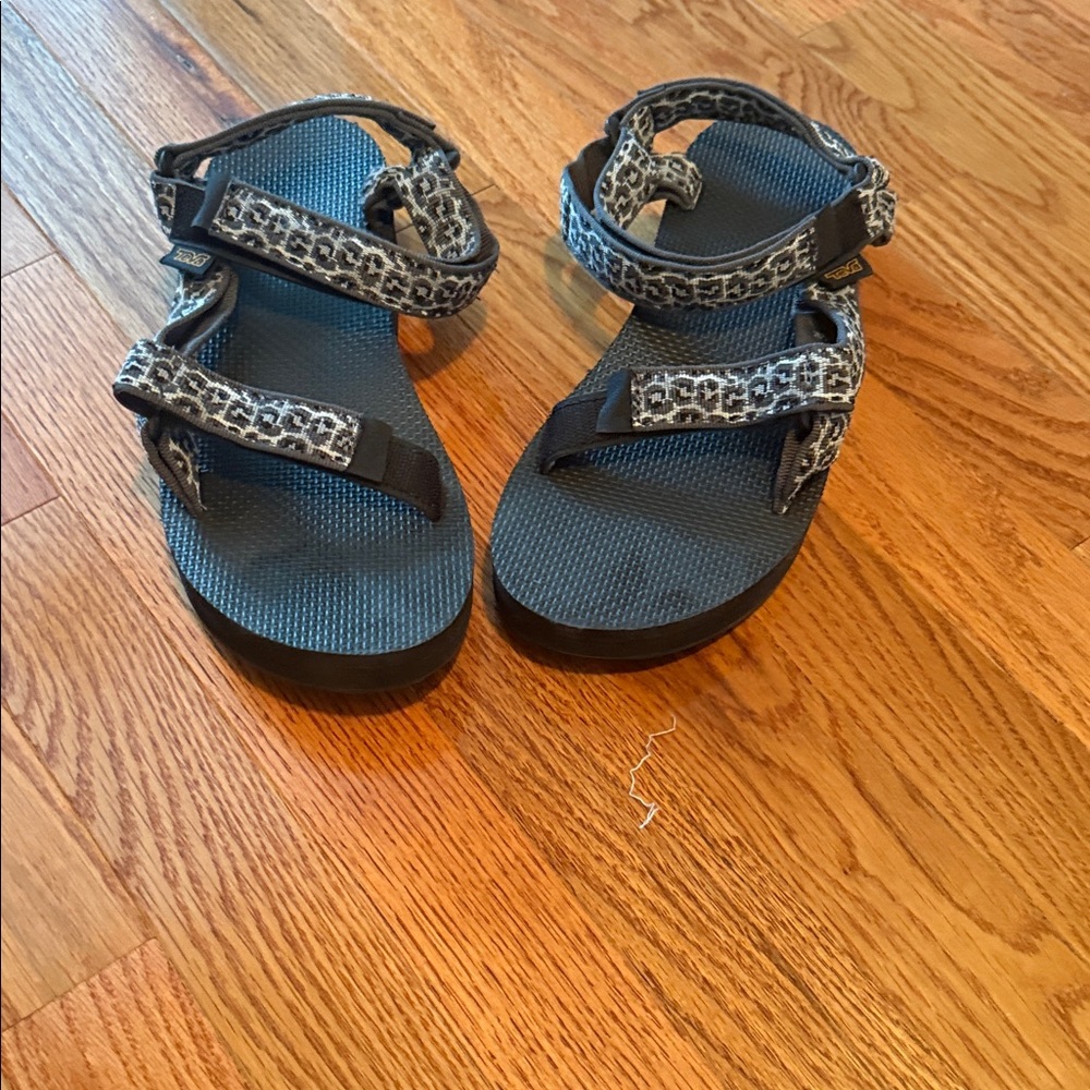Teva Blue and Black Leopard Print Sandals